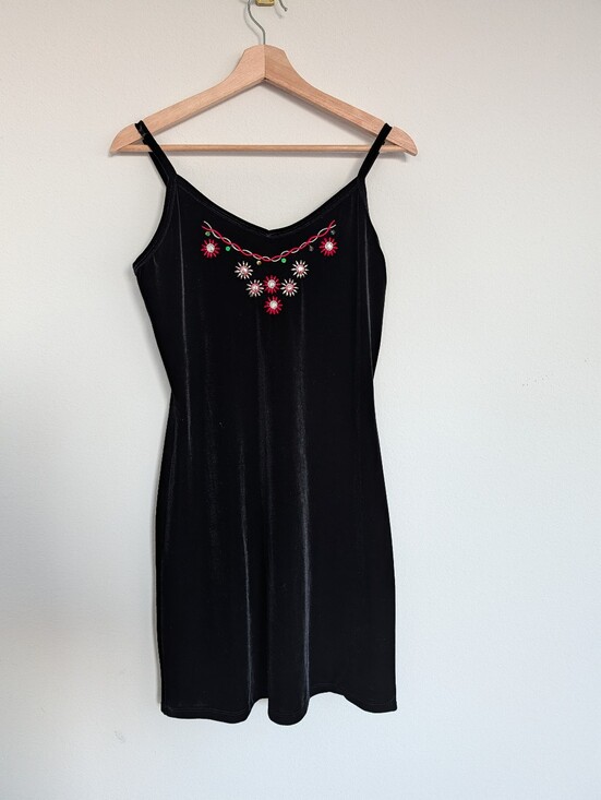 Status Dresses & Skirts - Status Collection Vintage Velvet Mini Dress